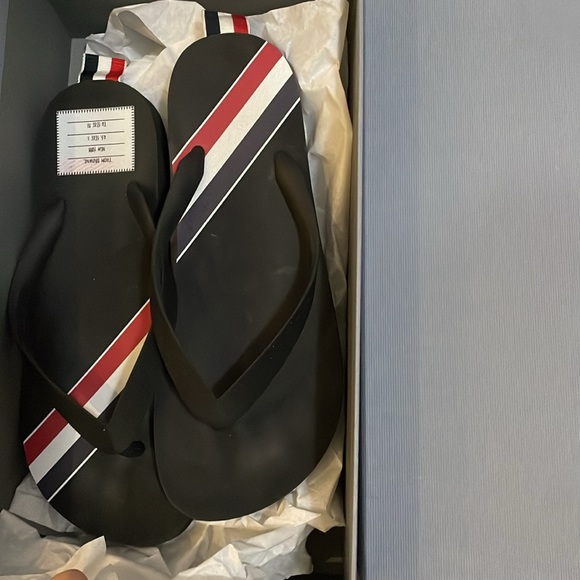 THOM BROWNE SANDALS - Picture 14 of 16